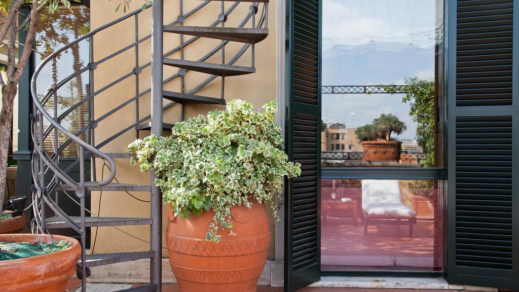 Rental In Rome - Fontana Di Trevi Penthouse Экстерьер фото